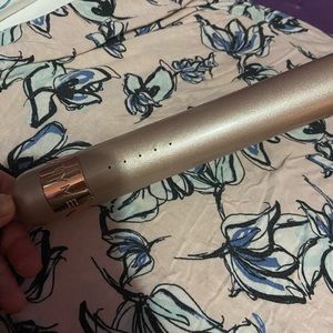 Hair iron for straightening and for curly hair